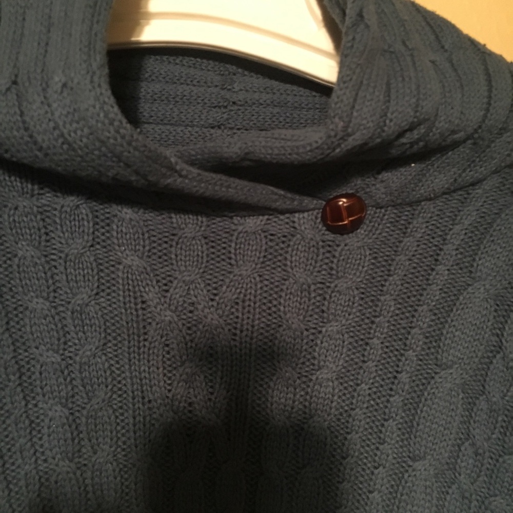 Sweater - Picture 2 of 3